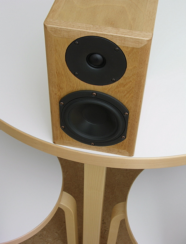 tema1027.JPG