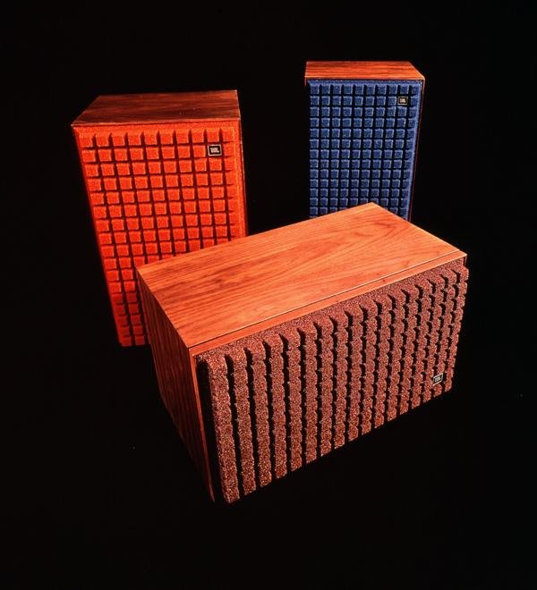 101012_JBL L100 Century speaker.jpg