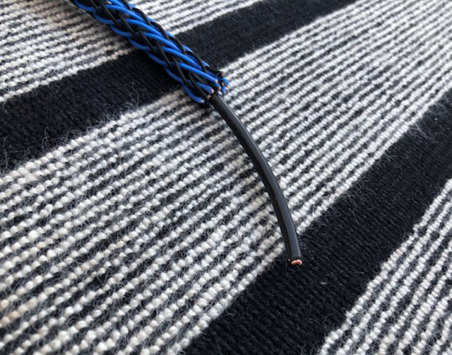 power_cable_03.jpg