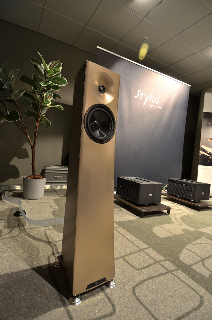 Stylus_2405.JPG